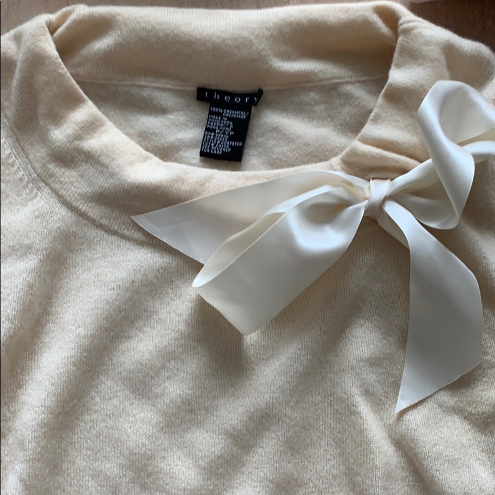 Theory 100% Cashmere Sweater